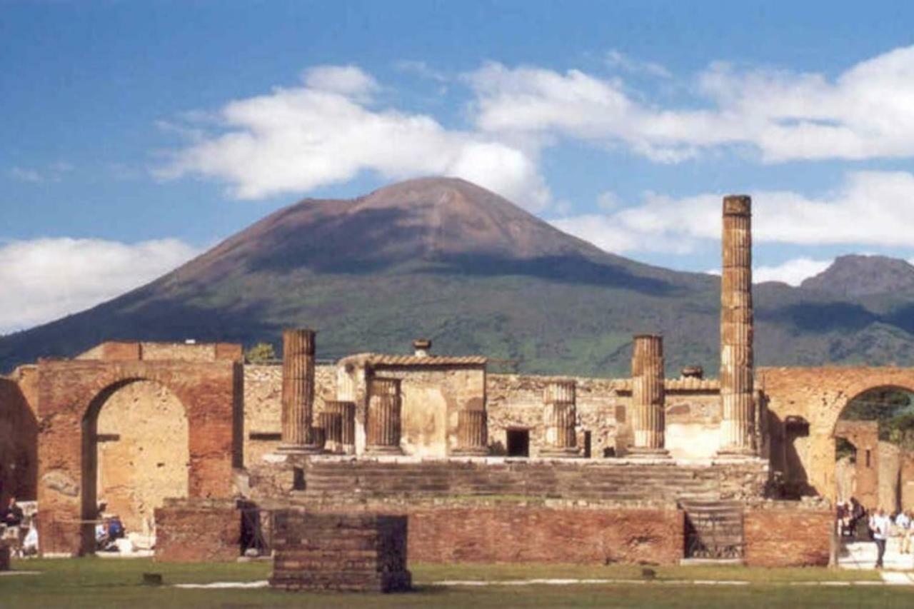 Apartmán L'Approdo Del Re Caserta Exteriér fotografie